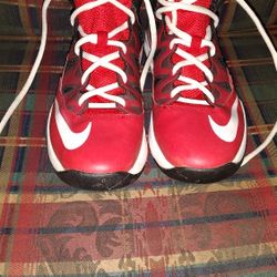 Nike Boys Air Max Stutter Step 599288-600 Red Basketball Shoes Sneakers Size 6Y