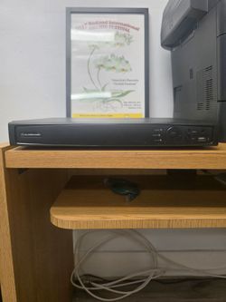 ALARM. COM Surveillance system recorder. 2TB + 6 PoE cameras.