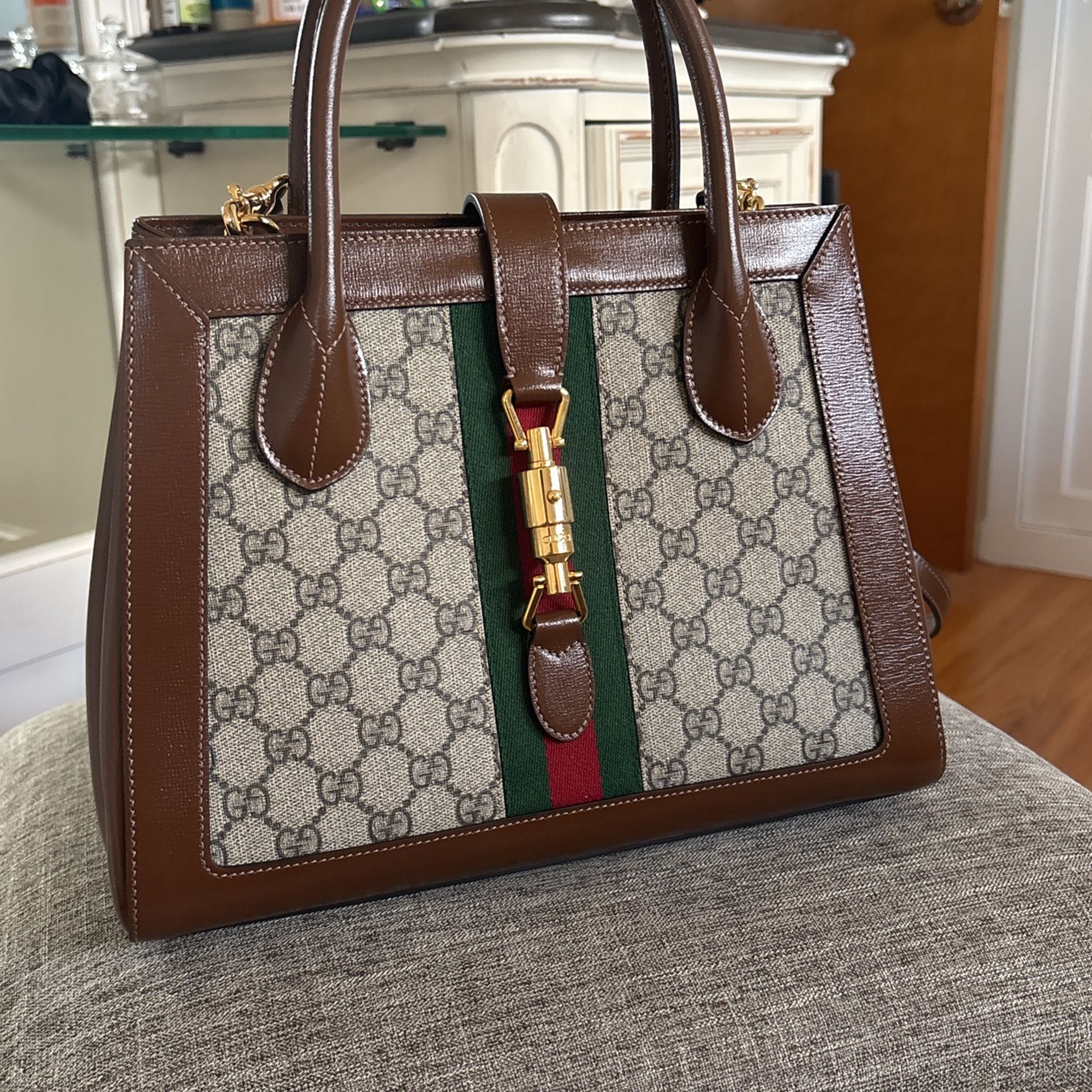 Gucci Cross Body Bag