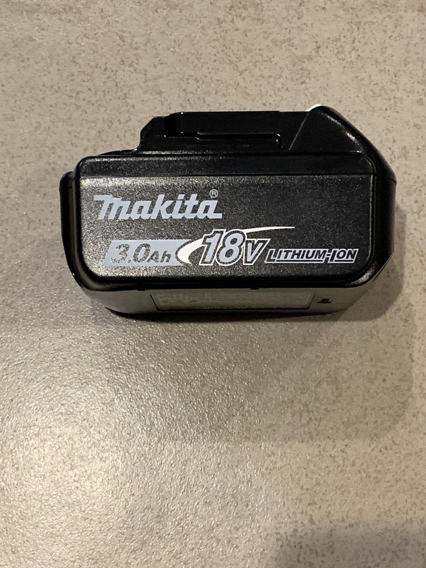 New 18v Makita 3.0ah Battery