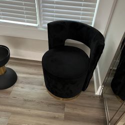 Swivel Modern Chair