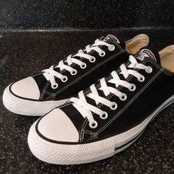 Converse mens 11 Great Condition 