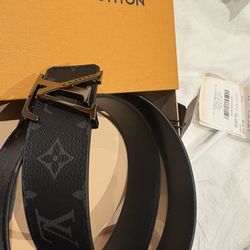 Louis Vuitton Men’s Belt