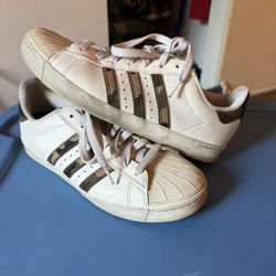 Barely Worn Camo Adidas Shelltoe Men’s 7.5 Women’s 9