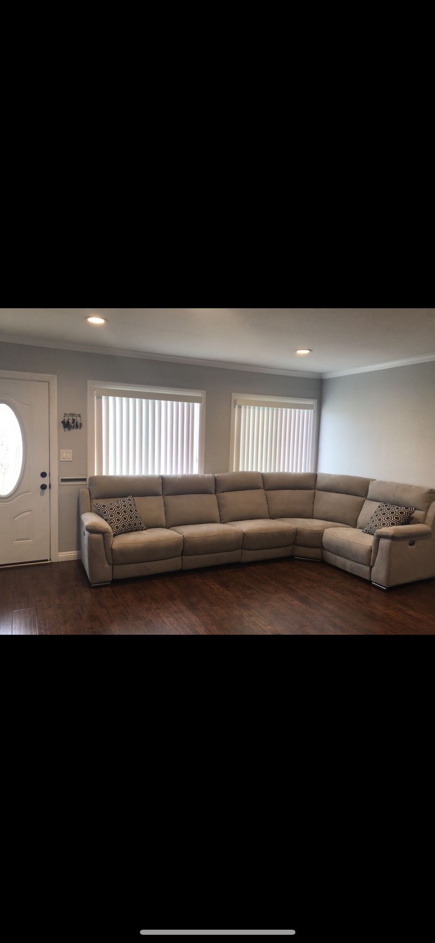 Power Reclining Sectional