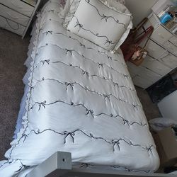 Twin bed grey