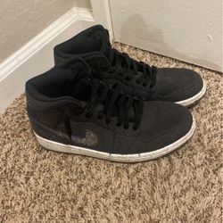 Jordan 1 Mid Crater