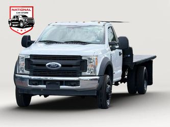 2017 Ford F550 Super Duty Regular Cab & Chassis