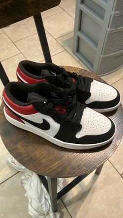 Air Jordan Jordan 1 Low Black Toe Sneakers
