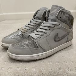 Air Jordan 1 High – 2010 Silver Anniversary (https://offerup.co/faYXKzQFnY?$deeplink_path=/redirect/) Men’s Size 11 | Used | No Box 