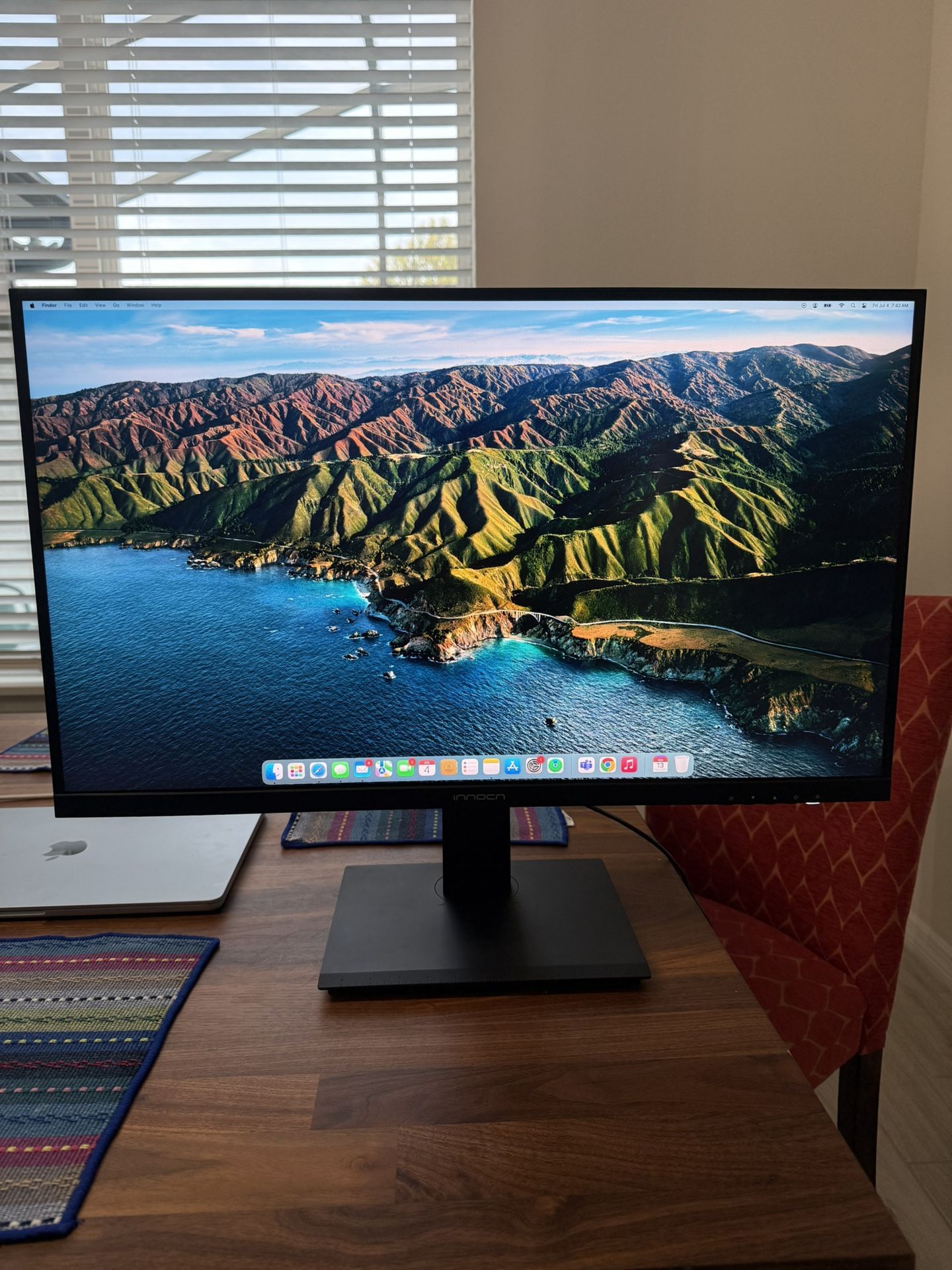 27 Inch 4K Monitor