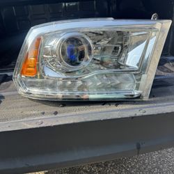 2017 Ram 1500 OEM right Side 