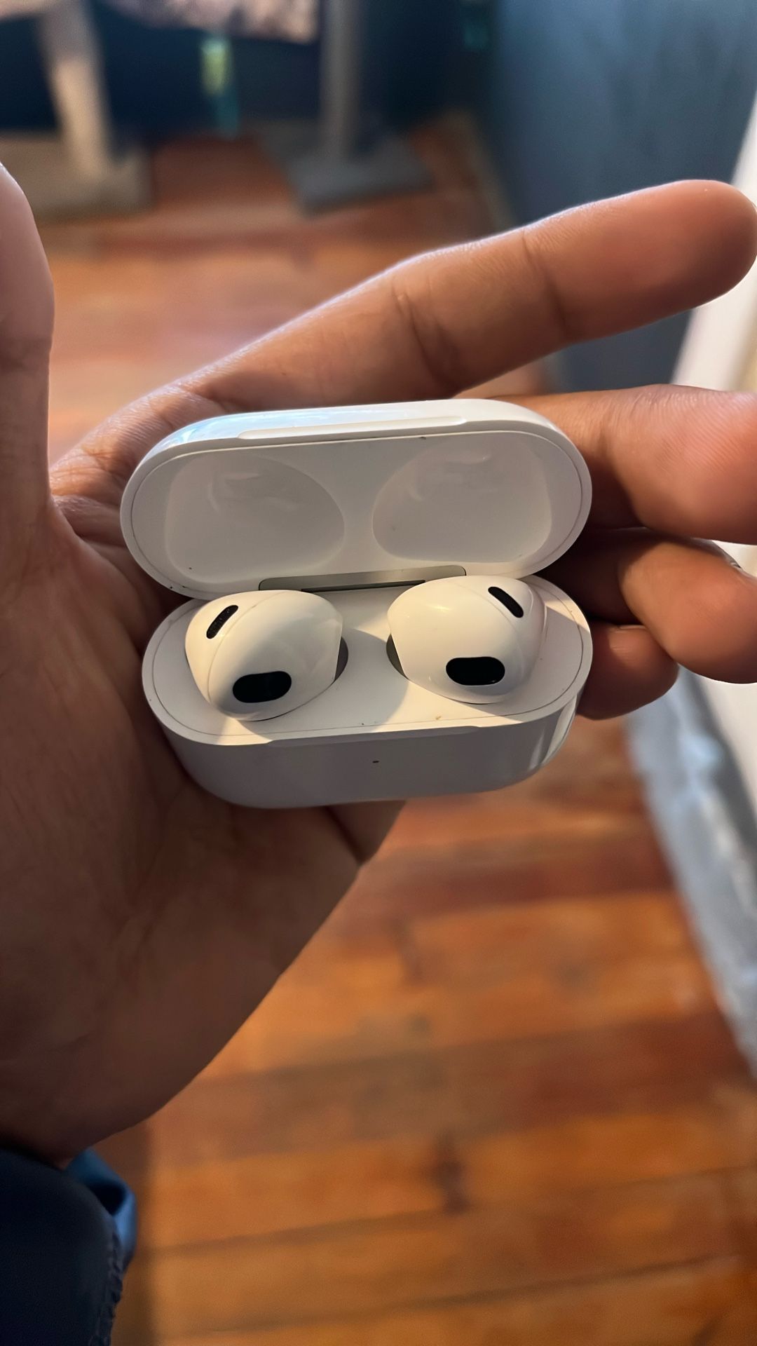 2nd Gen AirPods Good Condition 100% Real