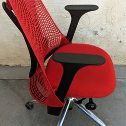 HERMAN MILLER SAYL OFFICE/ GAMING CHAIR 