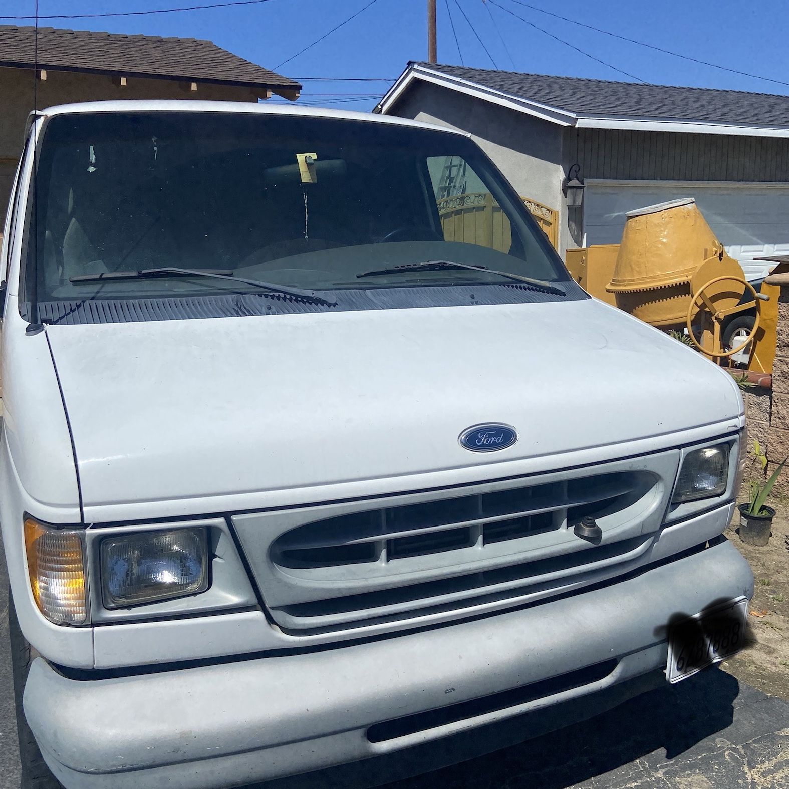 2002 Ford E-350