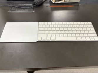 Apple Keyboard (USB-C) & Apple Trackpad (USB-C)
