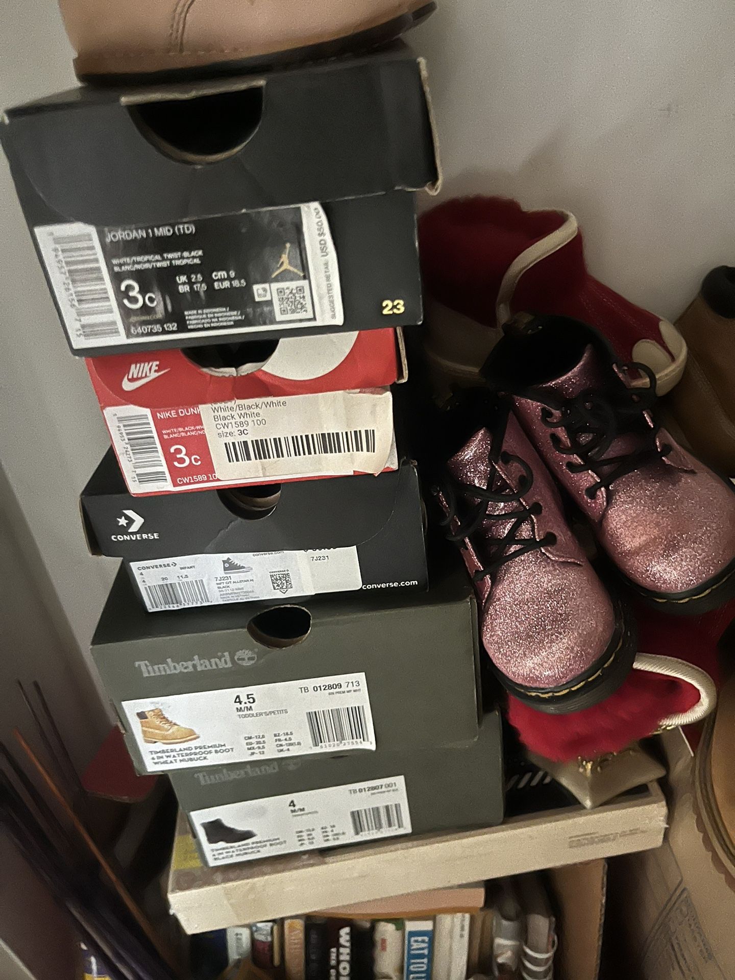 Kids Tim’s Green & Pink Pair Both Size 10  $55 Each..Both Pairs For $100.00 In Very Good Condition,  Needs A Little Cleaning. (Read Description 👇🏽