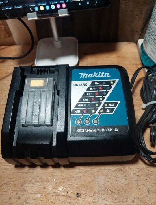 Makita 18 Volt Charger