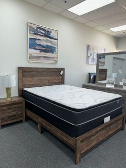 Brand New Modern Wooden Rustic Finish Queen Bedroom set on sale