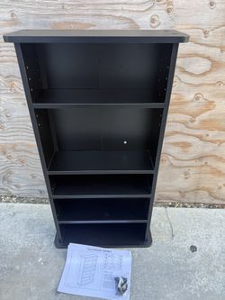 Storage Cabinet/ Gabinete De Almacenamiento 