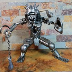 Predator Metal Art Figure • Figure Stands 8-1/2" Tall • Articulating Torso .