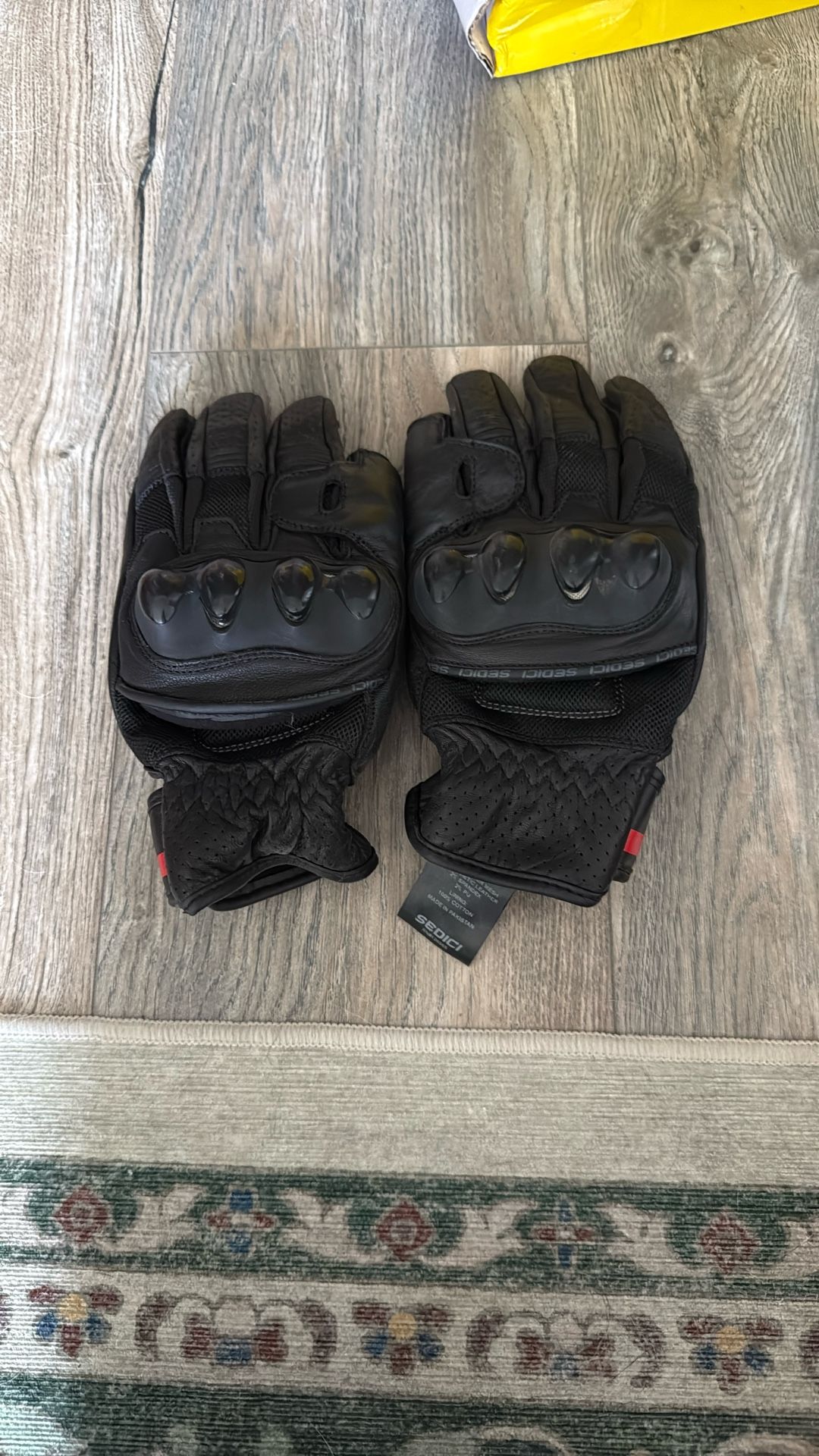 Sedici Motorcycle Gloves