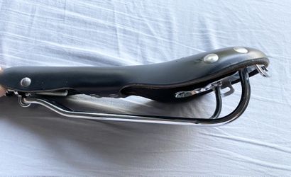 Gyes GS-06 LEATHER Saddle / Seat (Black) - Brooks Swallow Style