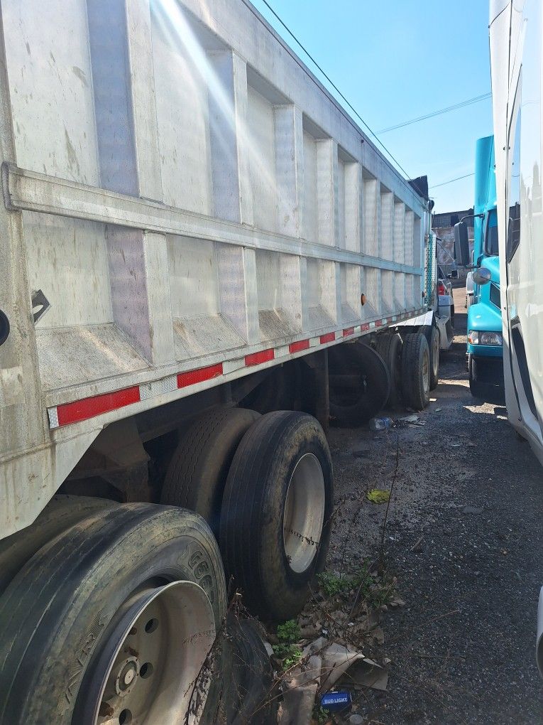 2002 Ravens Aluminum Dump Trailer