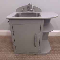 Pottery Barn kids- Retro sink