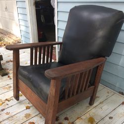 Beautiful mission style Leather recliner