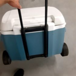 Igloo Maxcold Cooler With Wheels