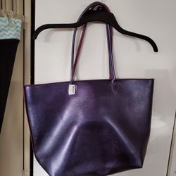 New Tote W Small Pouch