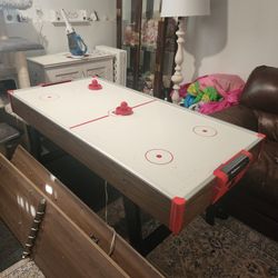 Air Hockey Table
