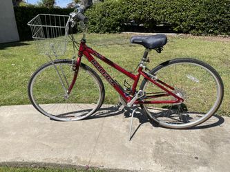 Raleigh C40 Bike Maroon