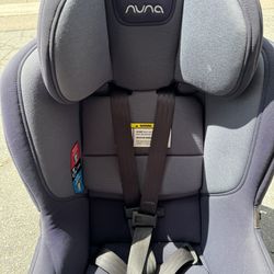 Chicco Nextfit Max Convertible Car Seat