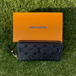 LV Wallet Women