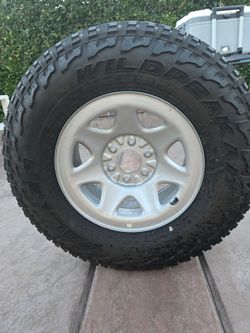 1 Falken Wildpeak AT All-Terrain Tire on 6 lug Rim 265/70R17