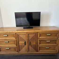 Wood Dresser And Matching Night Stands 