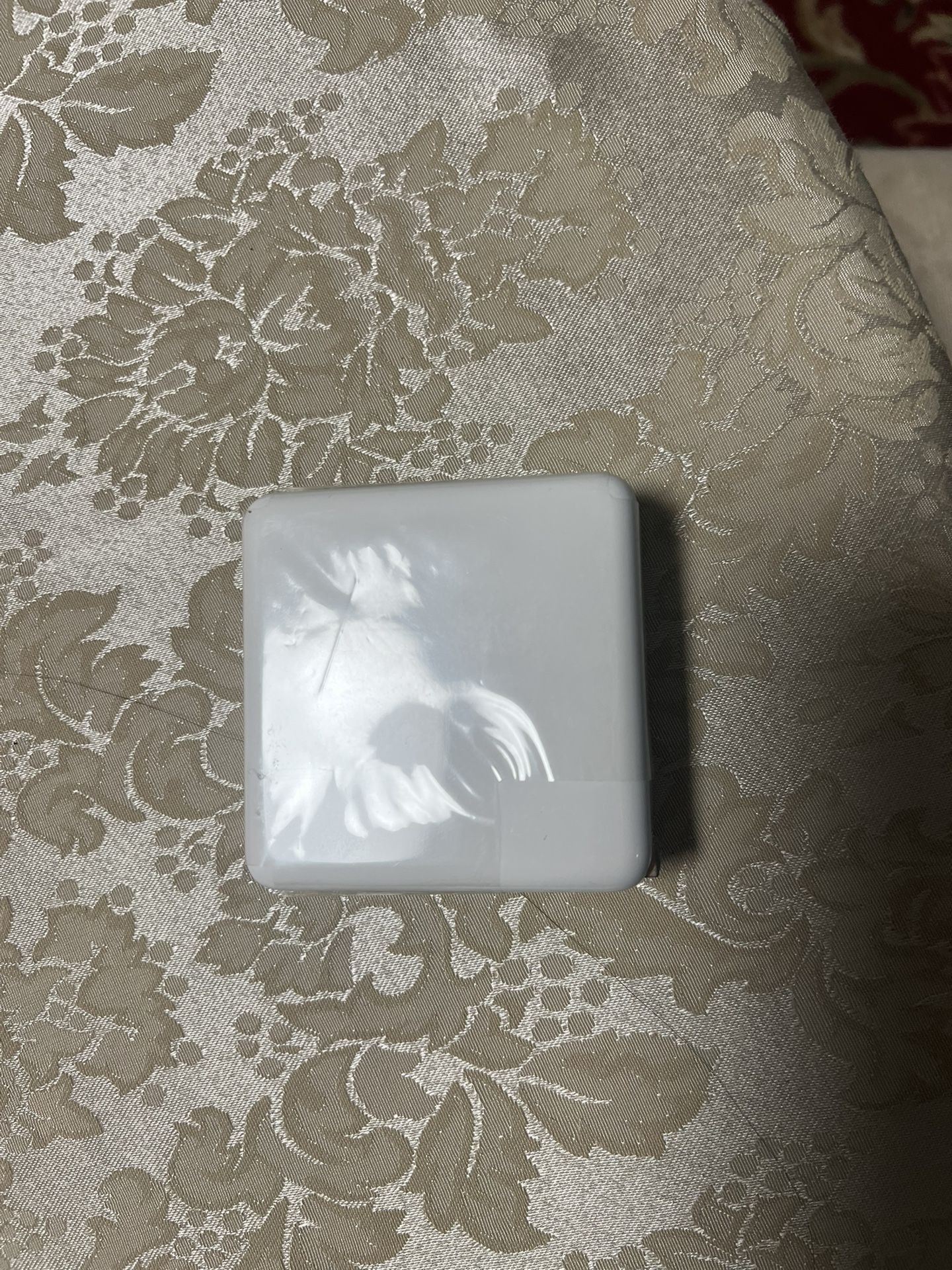 Brand new 96w power adapter usb-c for macbook