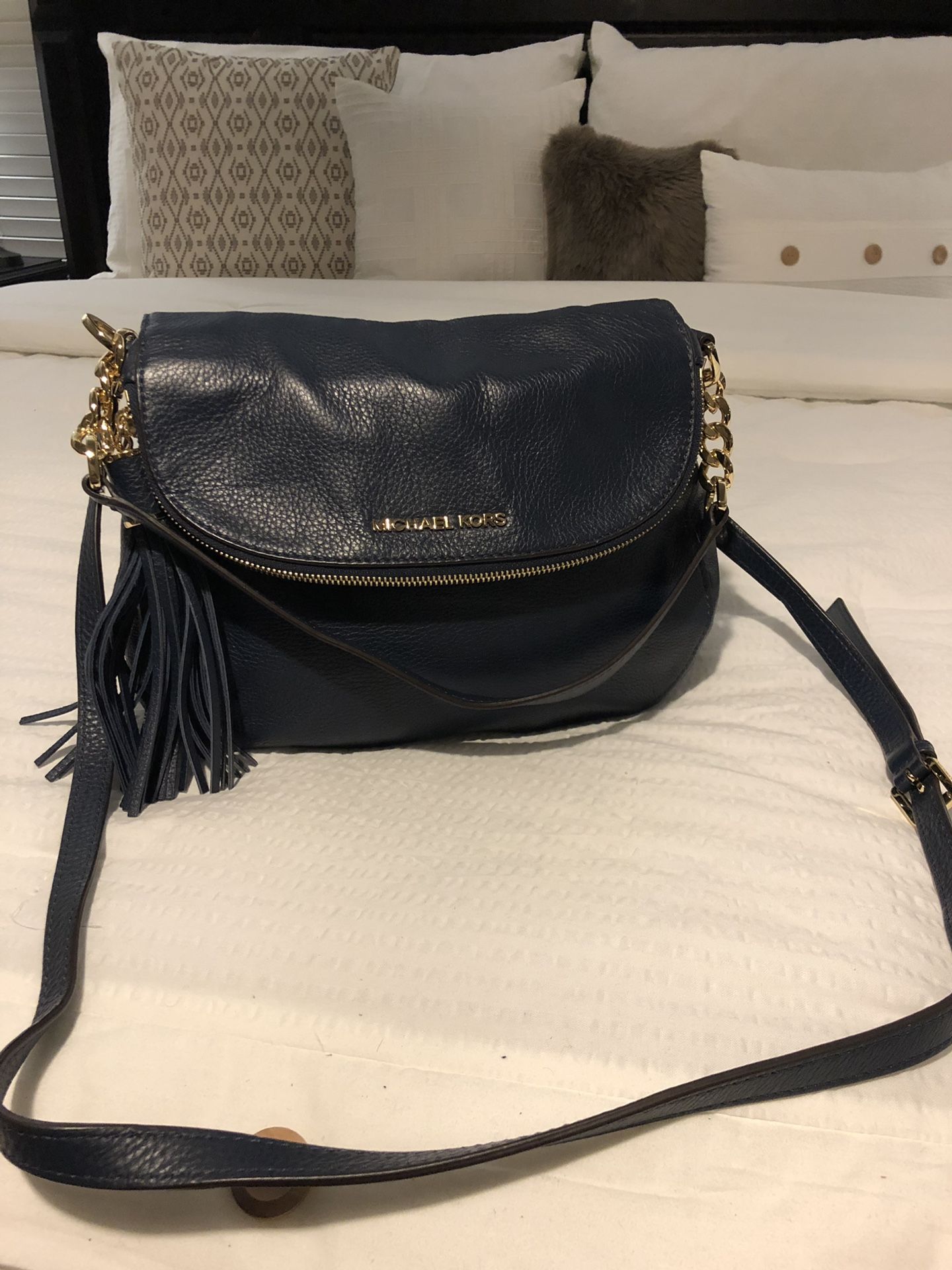 Brand New Michael Kors bag in NAVY BLUE