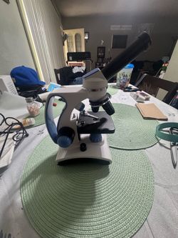 Microscope