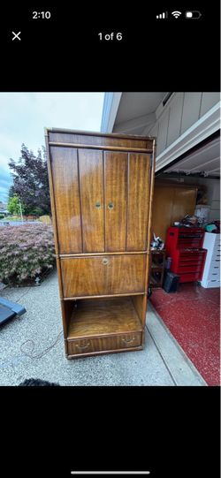 1979 Vintage Drexel Heritage Accolade II campaign-style entertainment armoire
