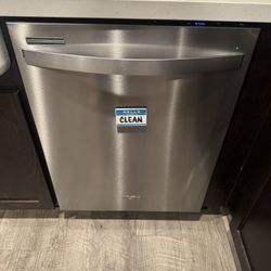 Whirlpool Dishwasher with Sensor Cycle