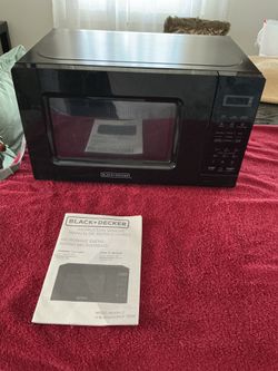 Black & Decker 700 W microwave