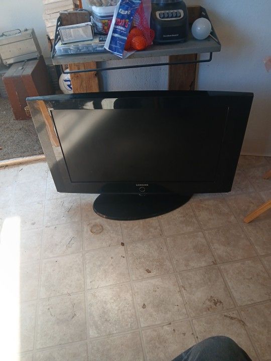 Samsung 32" Tv