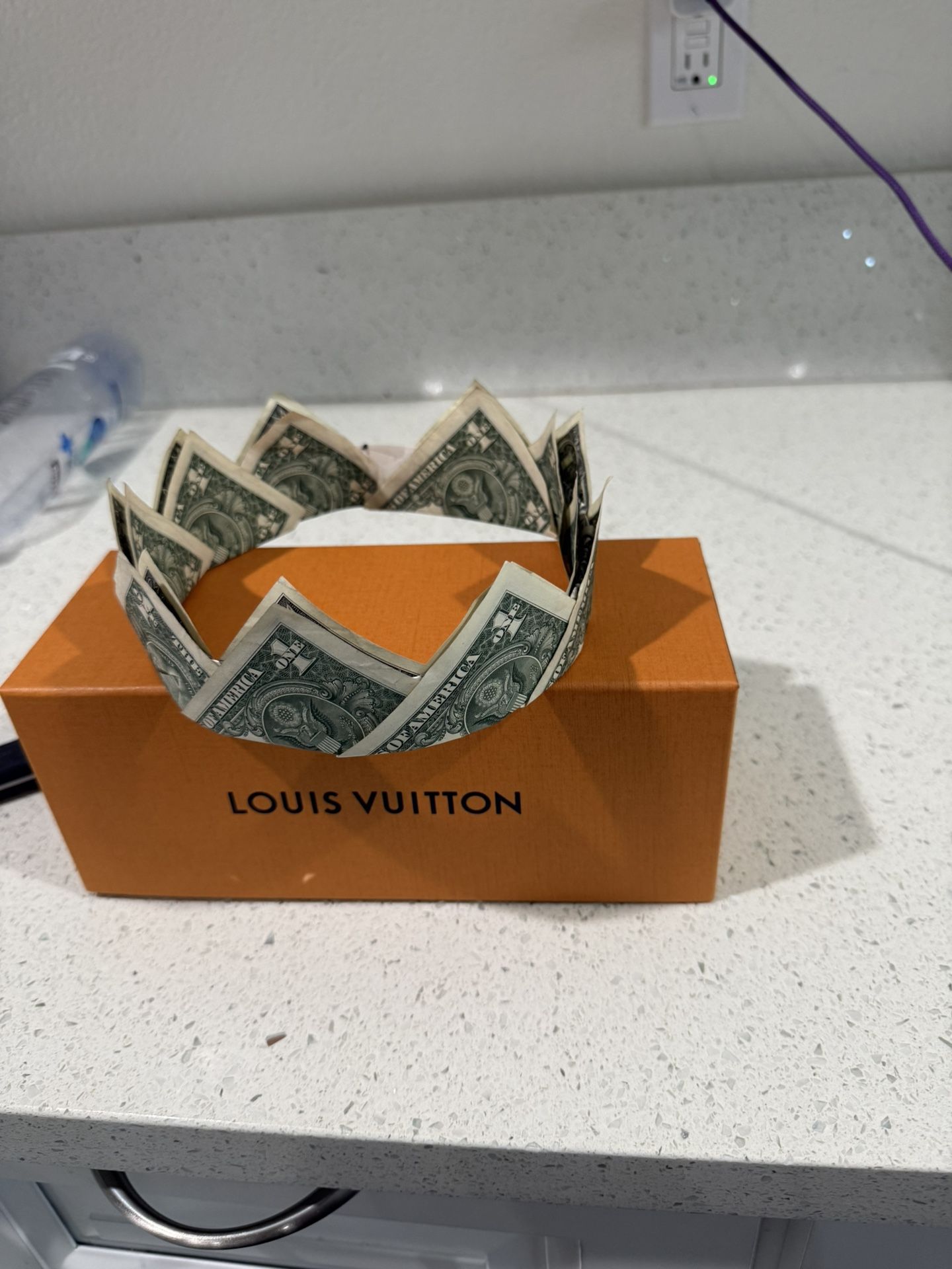 Money Crown
