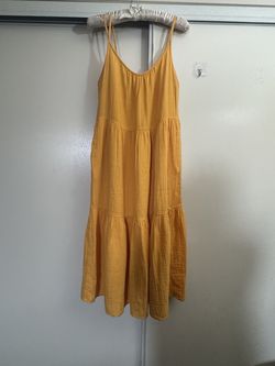 Free assembly dress