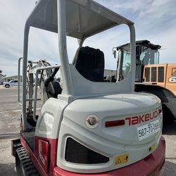 MINI EXCAVATOR 5,000 - 7,000 LB DIESEL ROPS