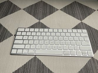 **Apple Rechargeable Bluetooth Magic Keyboard .A1644 ** *Model:  A1644. Rechargeable  *Price $40 Each.