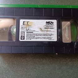 E.T. VHS TAPE 1982